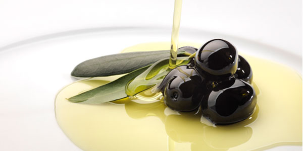 Example of a Mediterranean diet - olives and olive oil